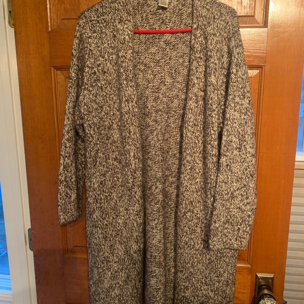 Deane and White brown and white long cardigan